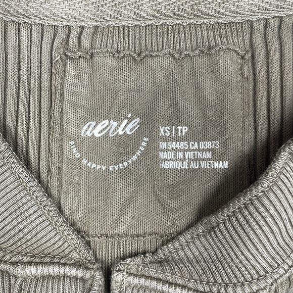 Aerie Road Trip '90s Ribbed Knit Long Sleeve Henley T-Shirt Olive Green XS - Picture 9 of 9